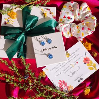 Wohoohoou! Konečně vám můžeme představit něco, na čem jsme pracovali nějakou dobu. První vánoční box, který budeme vydávat...